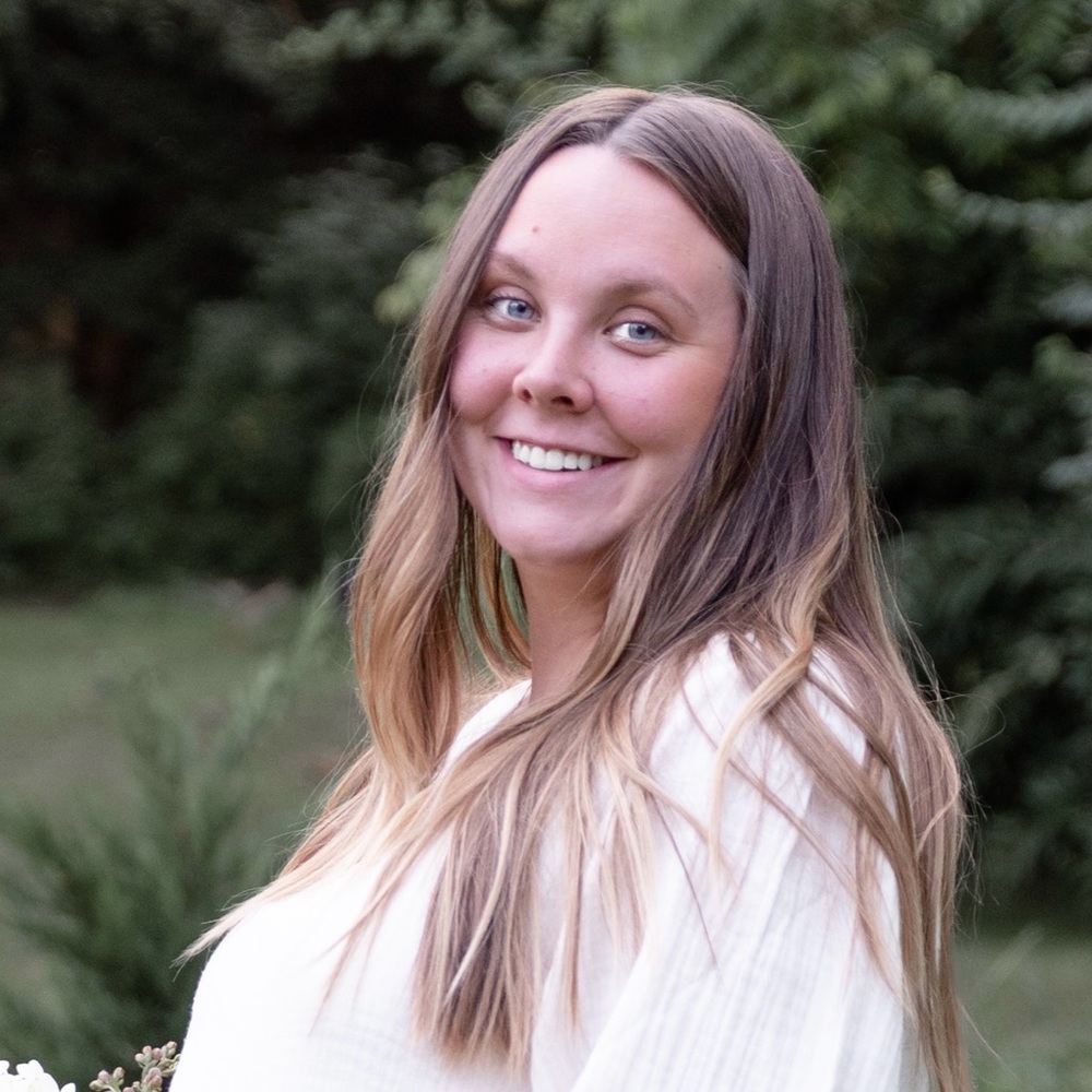 Meet your Posher, Maura